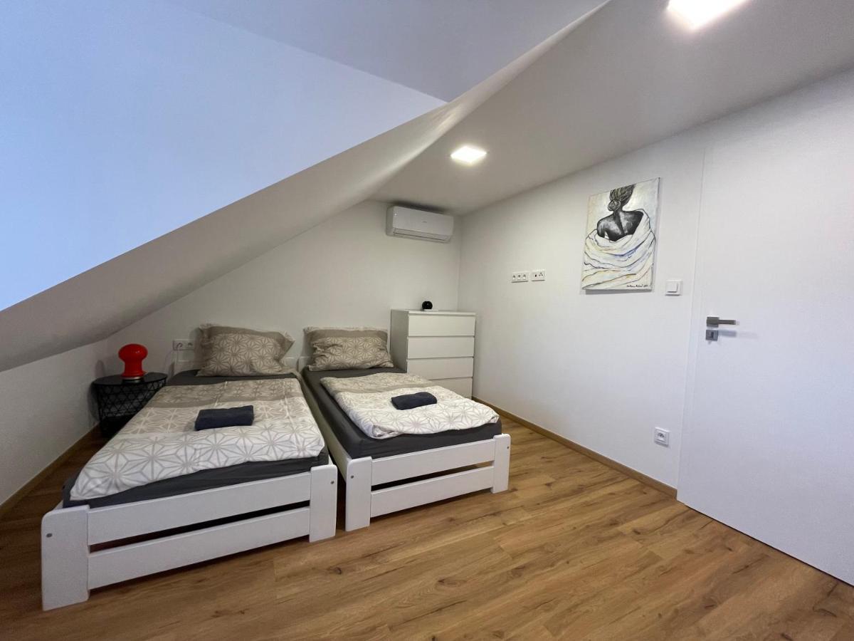 Apartman Svetla باردوبيتسه المظهر الخارجي الصورة